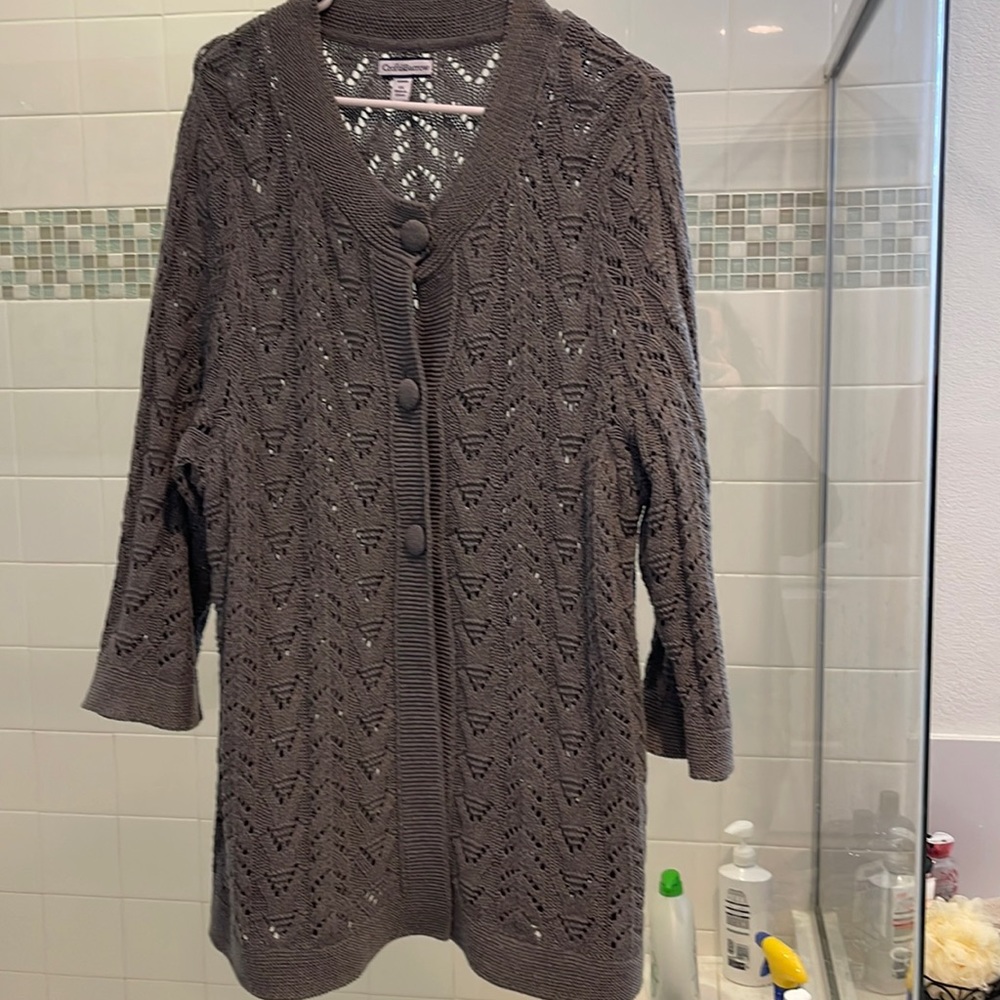 Croft & barrow grey cardigan 1X elbow sleeves big buttons gently worn